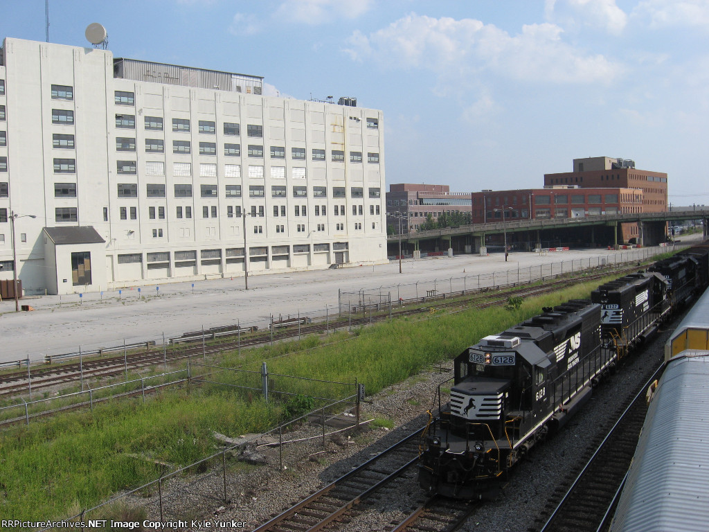 p76-passing-the-old-southern-railway-headquarters